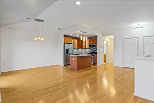 122-04 Powell Cove Blvd, College Point, NY 11356 - Photo 11