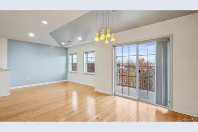 122-04 Powell Cove Boulevard #C, College Point, NY 11356 - Photo 9