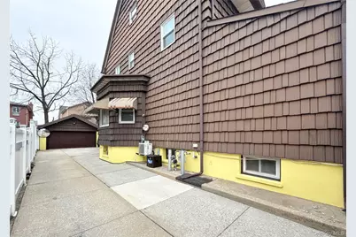 13437 58th Road, Flushing, NY 11355 - Photo 5