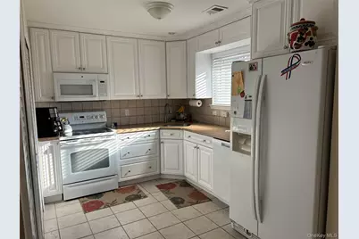 233B Springmeadow Drive #B, Holbrook, NY 11741 - Photo 7