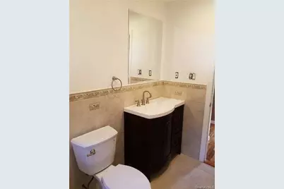 17 Hallock Street #2nd FL, Farmingdale, NY 11735 - Photo 9