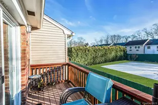 457 Village Dr, Hauppauge, NY 11788 - Photo 15