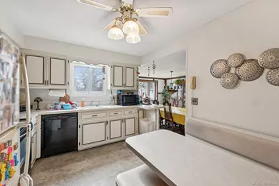 182 Evergreen Avenue, Brentwood, NY 11717 - Photo 15