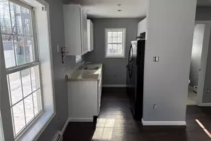 17 Orchard Pl, Poughkeepsie, NY 12601 - Photo 5