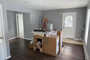 17 Orchard Pl, Poughkeepsie, NY 12601 - Photo 3