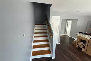 17 Orchard Pl, Poughkeepsie, NY 12601 - Photo 9