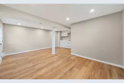 3 Bellrose Avenue, Centereach, NY 11720 - Photo 31