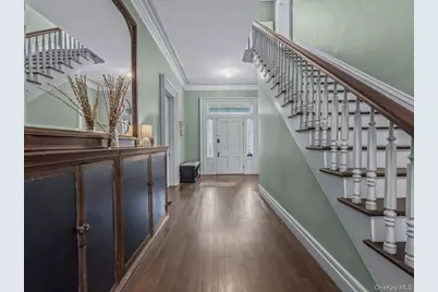 29 Center Drive, Douglaston, NY 11363 - Photo 7