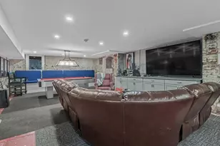 29 Center Dr, Douglaston, NY 11363 - Photo 25