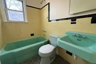 166-04 67th Ave, Fresh Meadows, NY 11365 - Photo 7