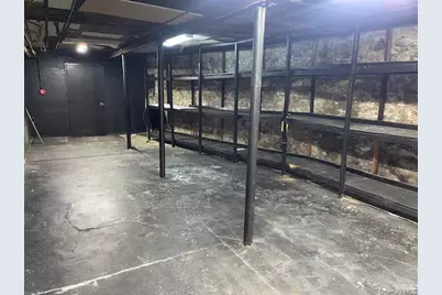 56-19 Metropolitan Avenue, Ridgewood, NY 11385 - Photo 11