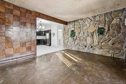 105 Loop Drive, Sayville, NY 11782 - Photo 15