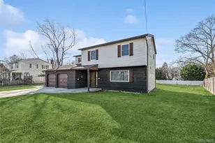 105 Loop Dr, Sayville, NY 11782 - Photo 37