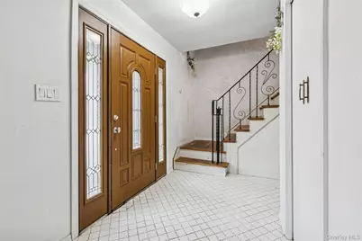 105 Loop Drive, Sayville, NY 11782 - Photo 17