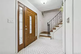 105 Loop Dr, Sayville, NY 11782 - Photo 17