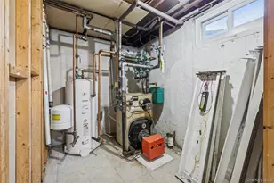 105 Loop Dr, Sayville, NY 11782 - Photo 41