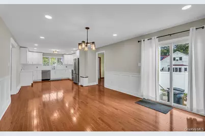 2810 Chestnut Avenue #First Floor, Ronkonkoma, NY 11779 - Photo 9