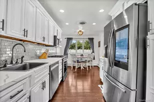 78 Redwood Ln, Massapequa Park, NY 11762 - Photo 5