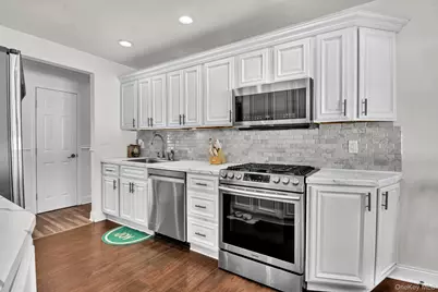 78 Redwood Lane, Massapequa Park, NY 11762 - Photo 7