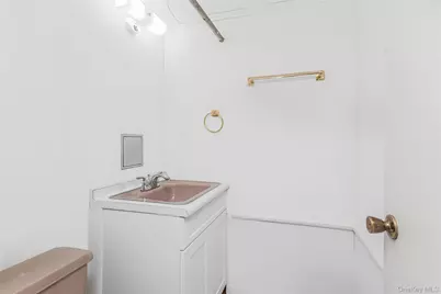 617 W 227th Street, Bronx, NY 10463 - Photo 19