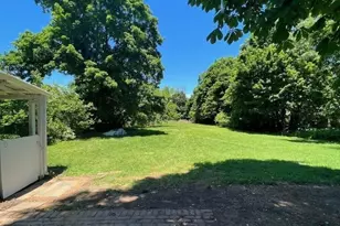 253 E 17th St, Huntington Station, NY 11746 - Photo 9