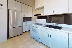 67-30 Clyde St, Forest Hills, NY 11375 - Photo 5