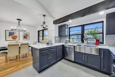 8 Barbara Lane, Jericho, NY 11753 - Photo 9