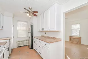 297 Otis Ave, New York, NY 10306 - Photo 9