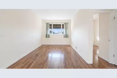 1270 Rosedale Avenue, Bronx, NY 10472 - Photo 13