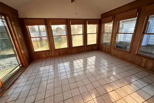 2480 Fir Ct, East Meadow, NY 11554 - Photo 19