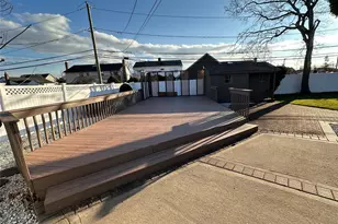 2480 Fir Ct, East Meadow, NY 11554 - Photo 27