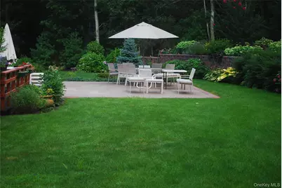 17 Downer Place, Sag Harbor, NY 11963 - Photo 3