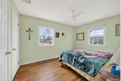 1 Tracy Drive, Huntington, NY 11743 - Photo 17