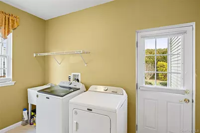 4 Avolet Court, Mount Sinai, NY 11766 - Photo 15