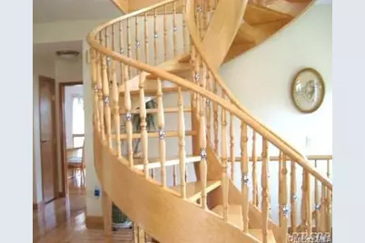 2 Aster Drive, New Hyde Park, NY 11040 - Photo 11