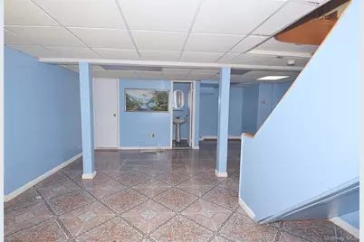 2 Aster Drive, New Hyde Park, NY 11040 - Photo 19