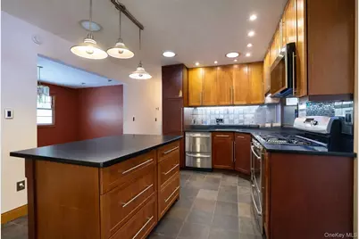 145 N Fostertown Drive, Newburgh, NY 12550 - Photo 9