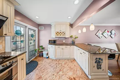 2421 Atlantic Boulevard, Wantagh, NY 11793 - Photo 7