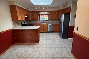 210 Schoenfeld Blvd, Patchogue, NY 11772 - Photo 5