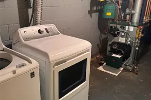 210 Schoenfeld Blvd, Patchogue, NY 11772 - Photo 17