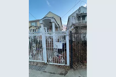 146-04 130th Avenue, Jamaica, NY 11436 - Photo 5