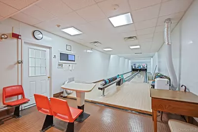 268 Brettonwoods Drive, Coram, NY 11727 - Photo 23