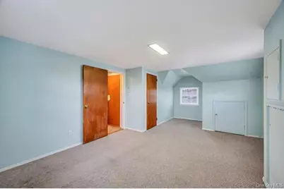 203 Green Valley Road, East Meadow, NY 11554 - Photo 17