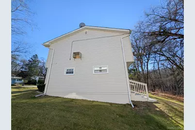 562 Westbrook Drive, Cortlandt Manor, NY 10567 - Photo 13