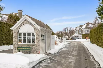 39 Alex Drive, White Plains, NY 10605 - Photo 19