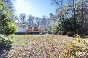 160 Pascack Rd, Chestnut Ridge, NY 10965 - Photo 23