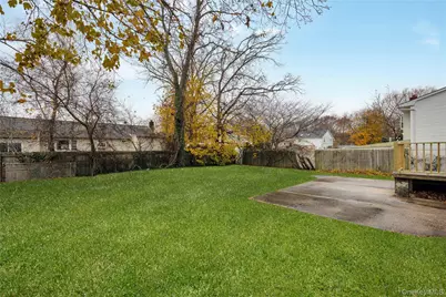 842 Brook Street, West Babylon, NY 11704 - Photo 15