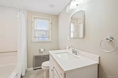 178 Farnum Boulevard, Franklin Square, NY 11010 - Photo 21