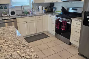 359 E Pine St, Long Beach, NY 11561 - Photo 5