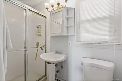 11 Marlboro Lane, East Islip, NY 11730 - Photo 15